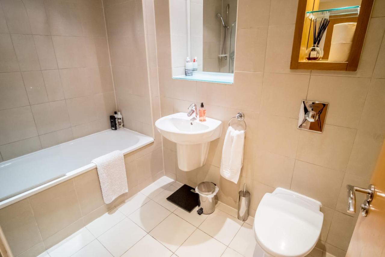 City One Bedroom Apartment With Juliet Balcony In West One - Parking Possible Sheffield Kültér fotó